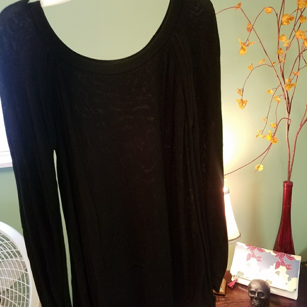 Crew neck black sweater